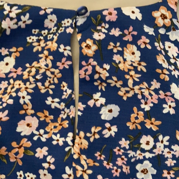 Floral Dress - Picture 5 of 8